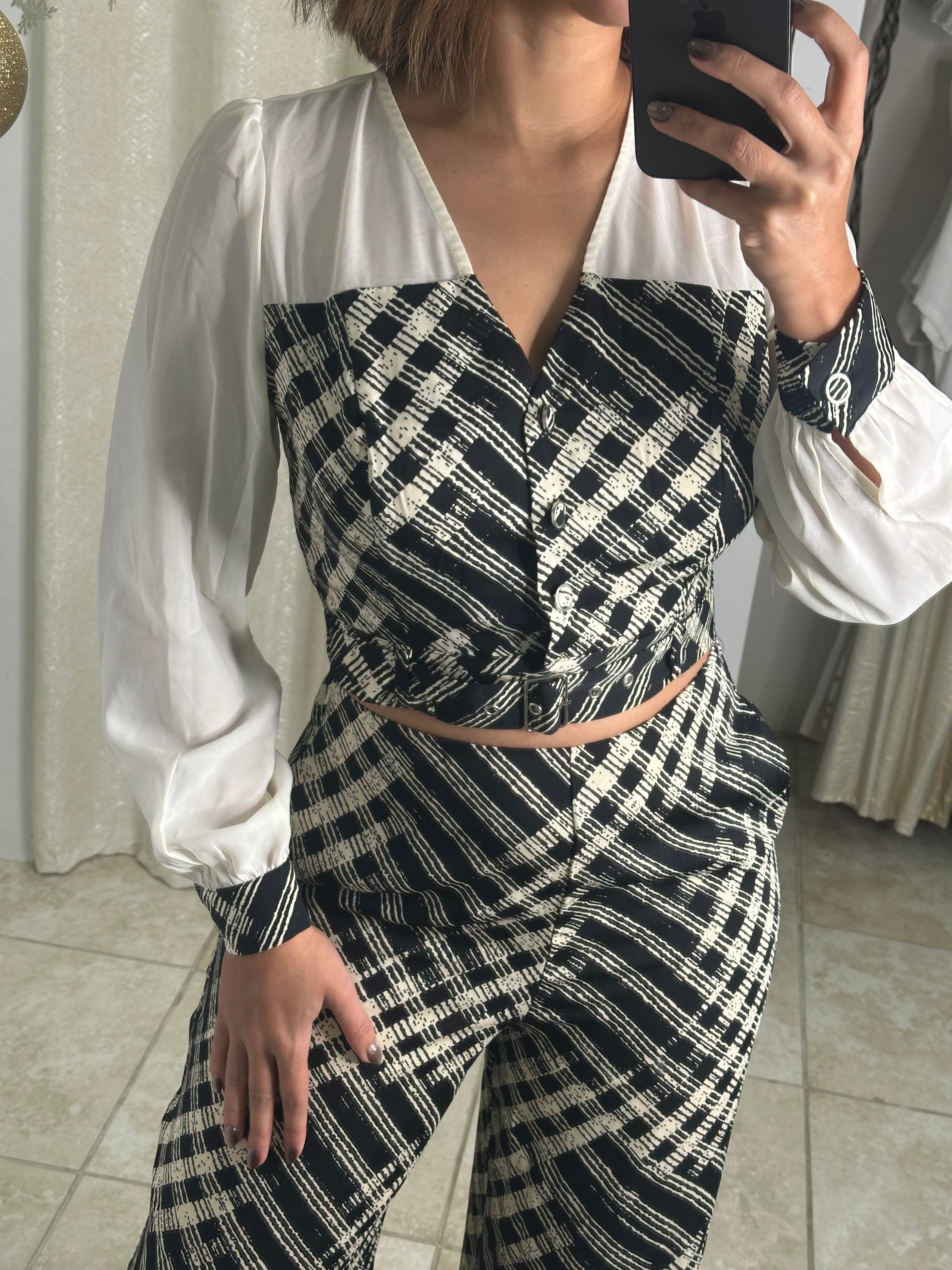 Top And Pants Lines Set
